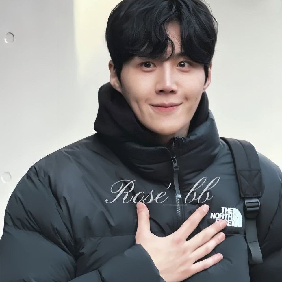 Latest photo of Kim Seonho