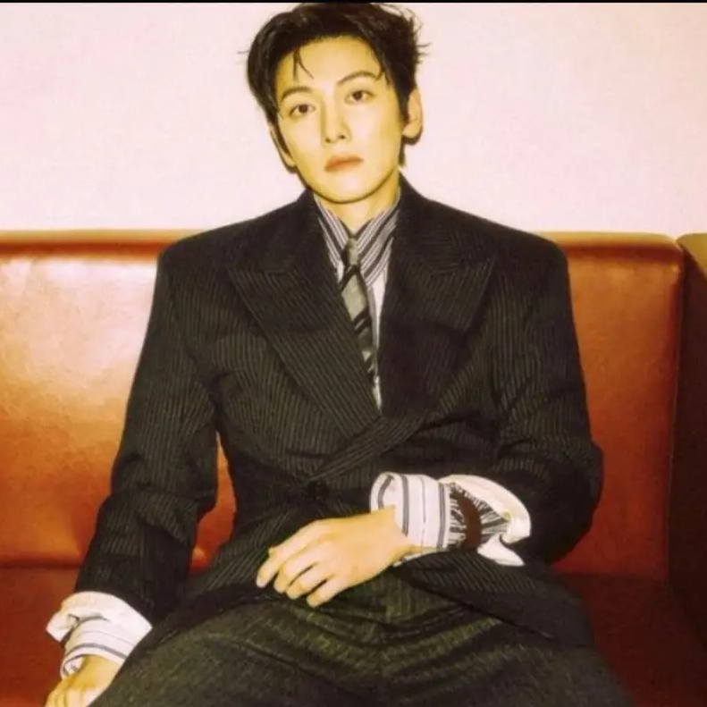 Behind-the-scenes cut of Ji Changwook