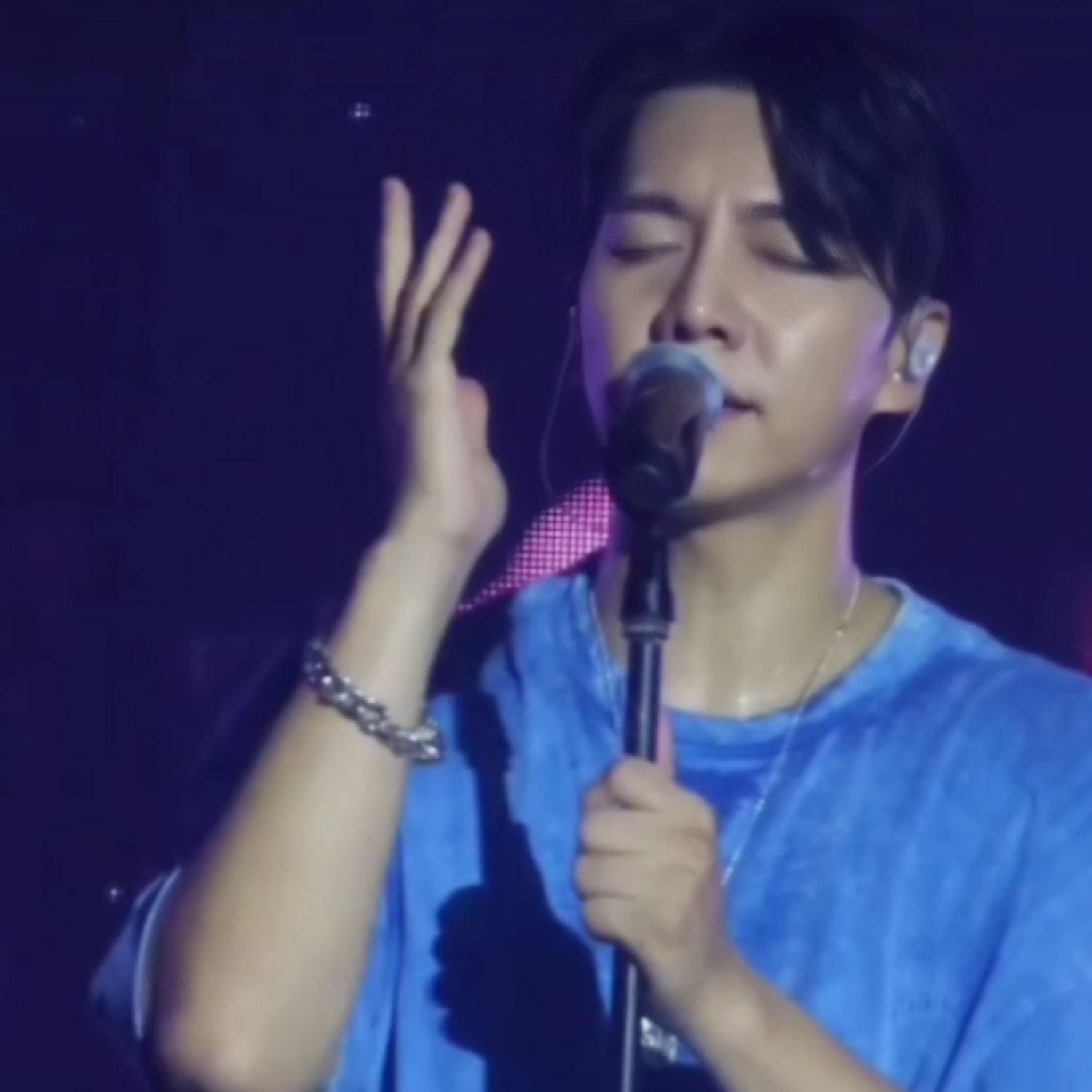 粉絲拍下的李昇基瞬間