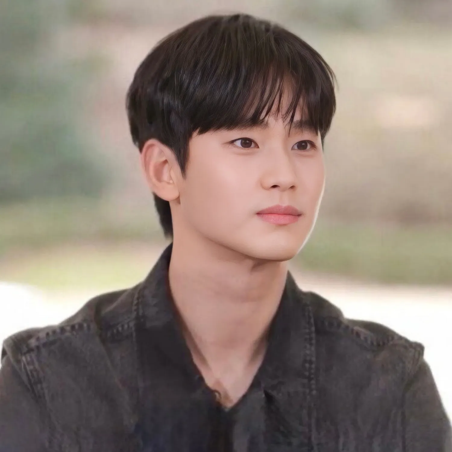 Recent activity shot of Kim Soohyun
