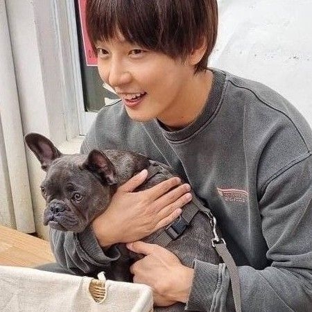 Recent activity shot of Yoon Shiyoon