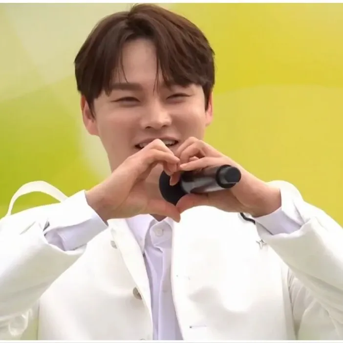 박서진 최근 활동샷