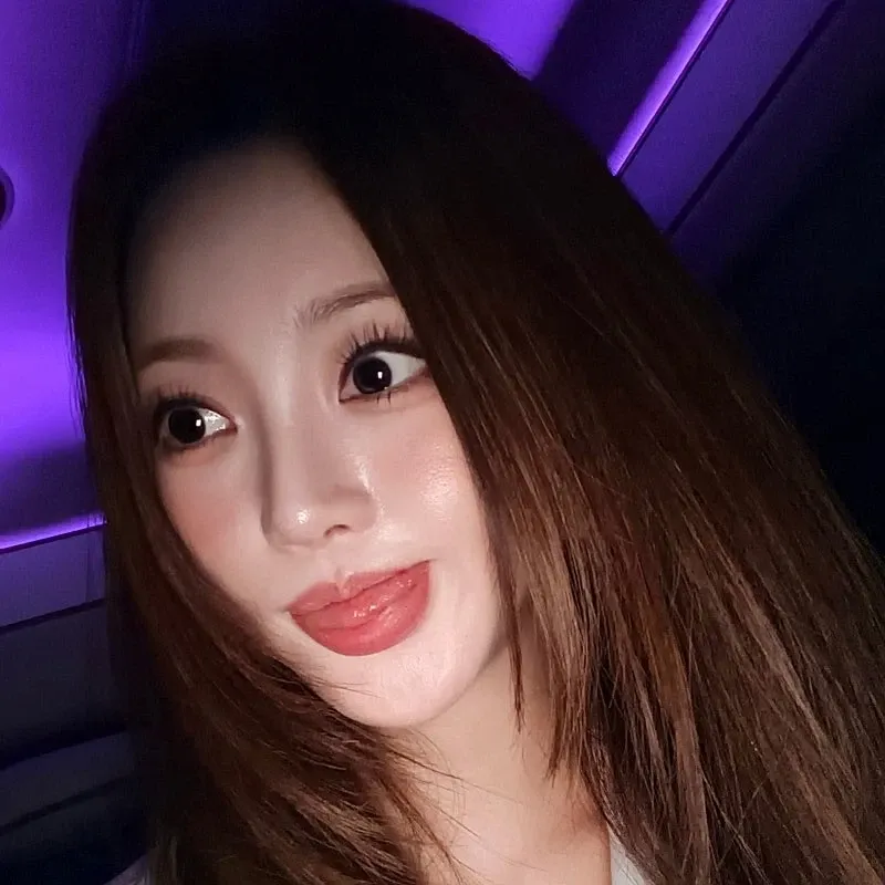 홍지윤 최근 활동샷