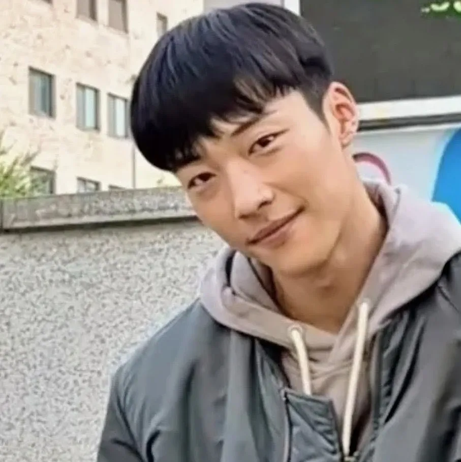 Behind-the-scenes cut of Woo Dohwan