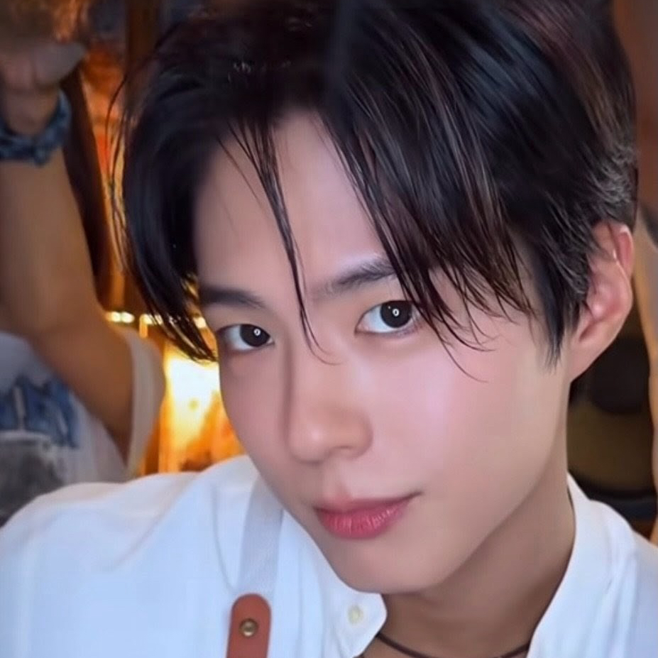 Recent activity shot of Park Bogum