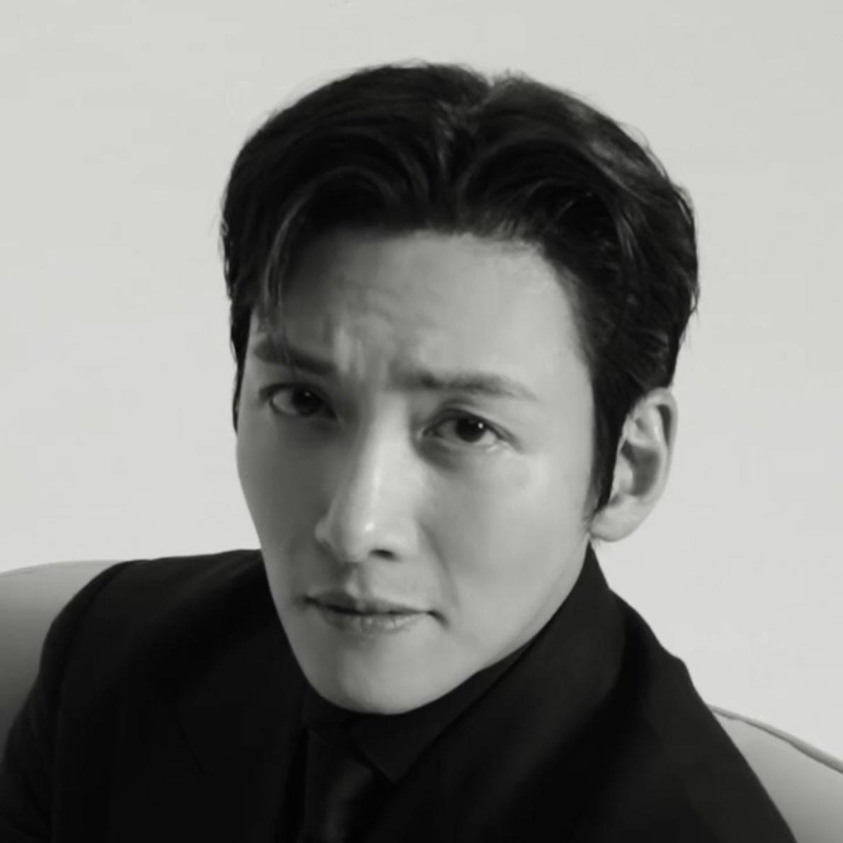 Behind-the-scenes cut of Ji Changwook