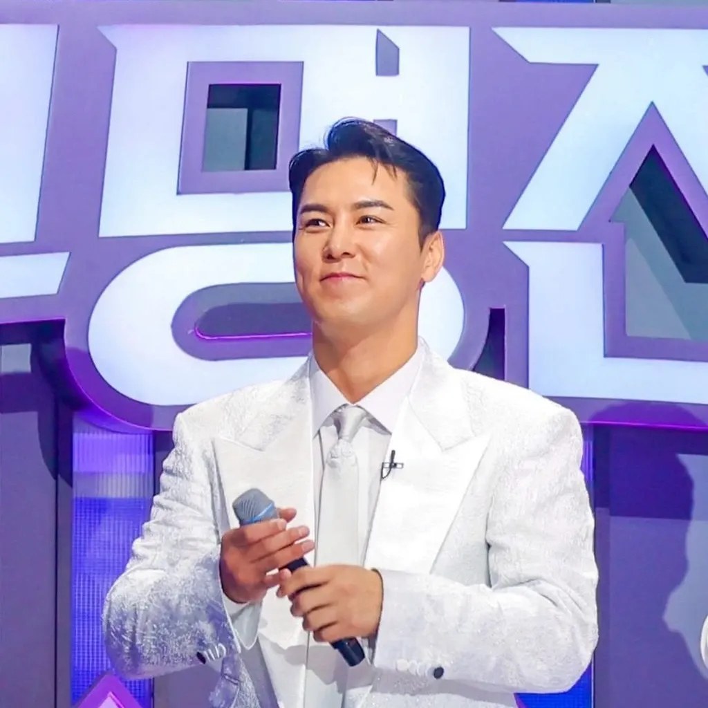 チャン・ミンホの最近の活動ショット