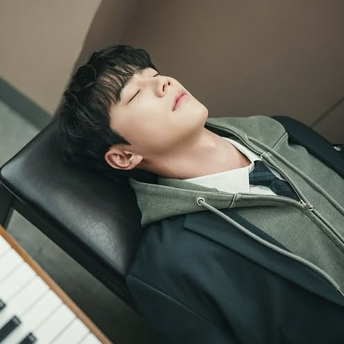 Latest photo of Lee Junyoung