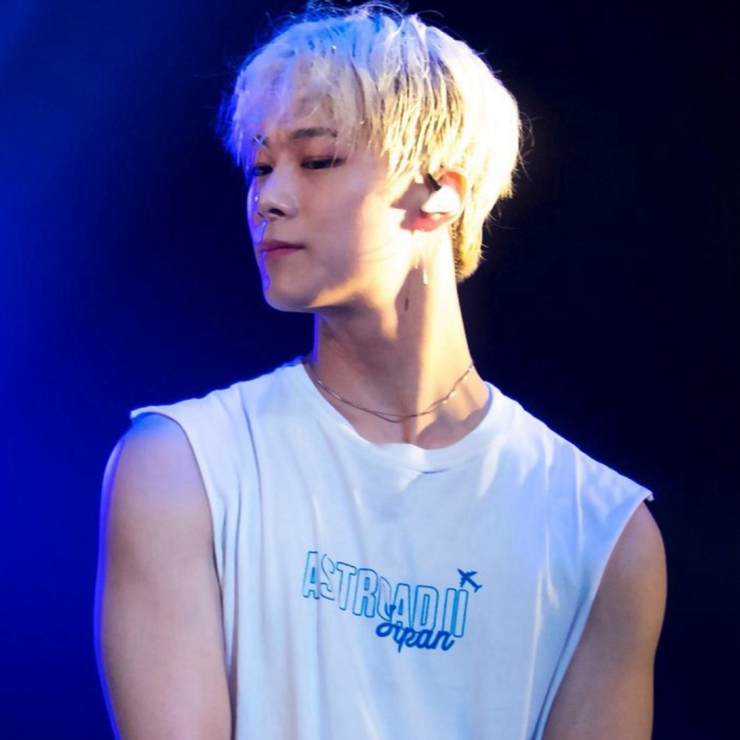 Latest photo of Cha Eunwoo