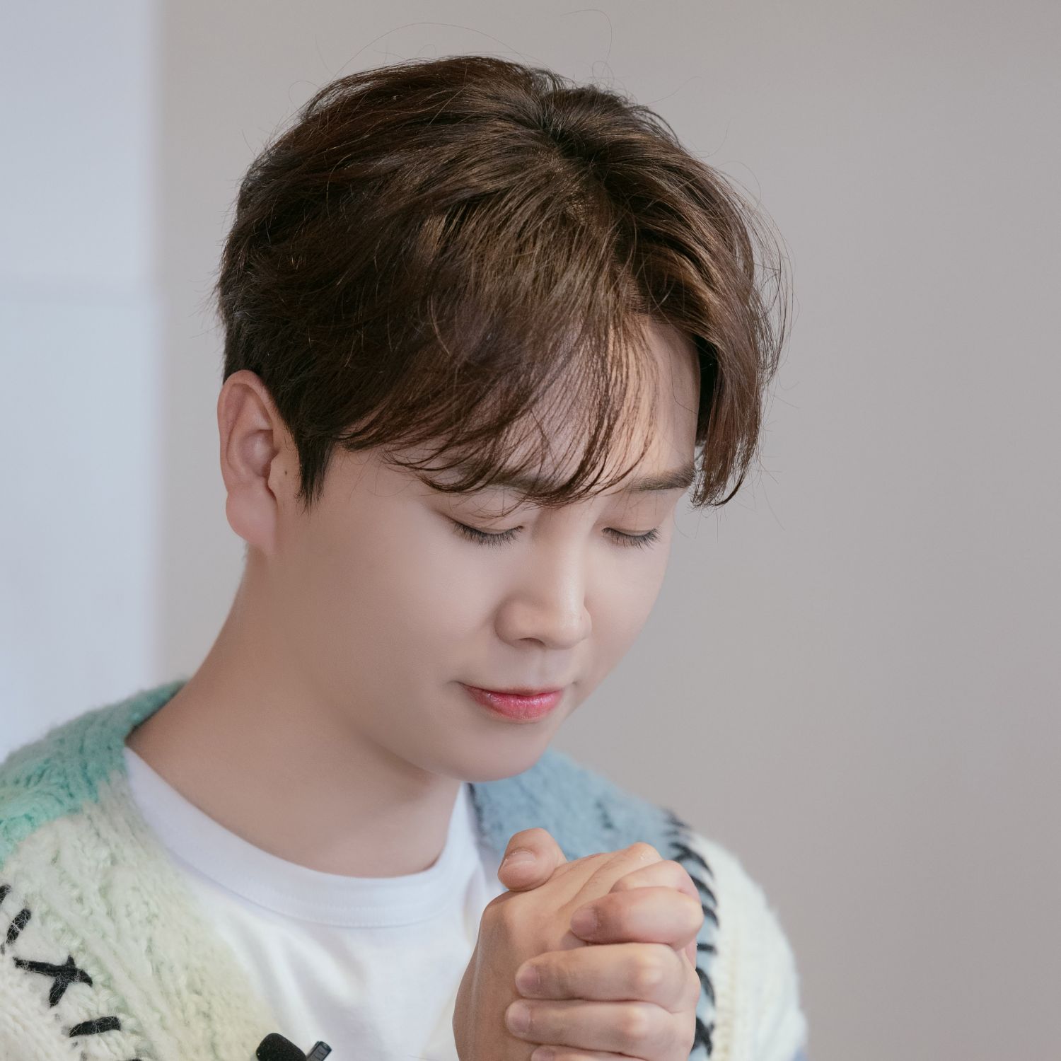 Behind-the-scenes cut of Song Minjun