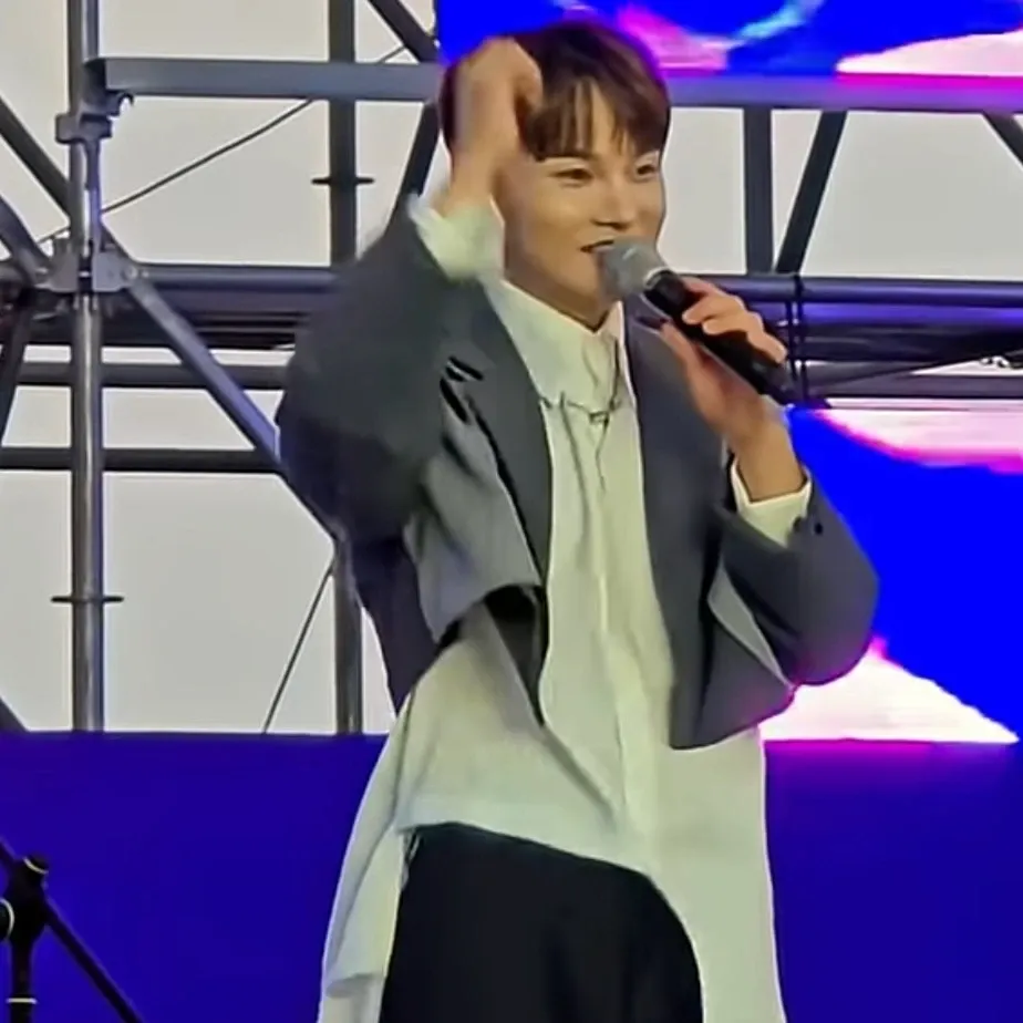 박서진의 비하인드 컷