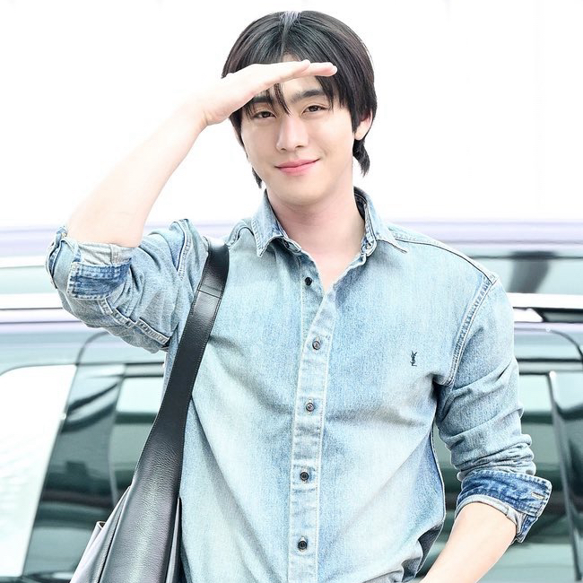 Behind-the-scenes cut of Ahn Hyoseop