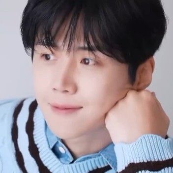 A moment captured by a fan of Kim Seonho