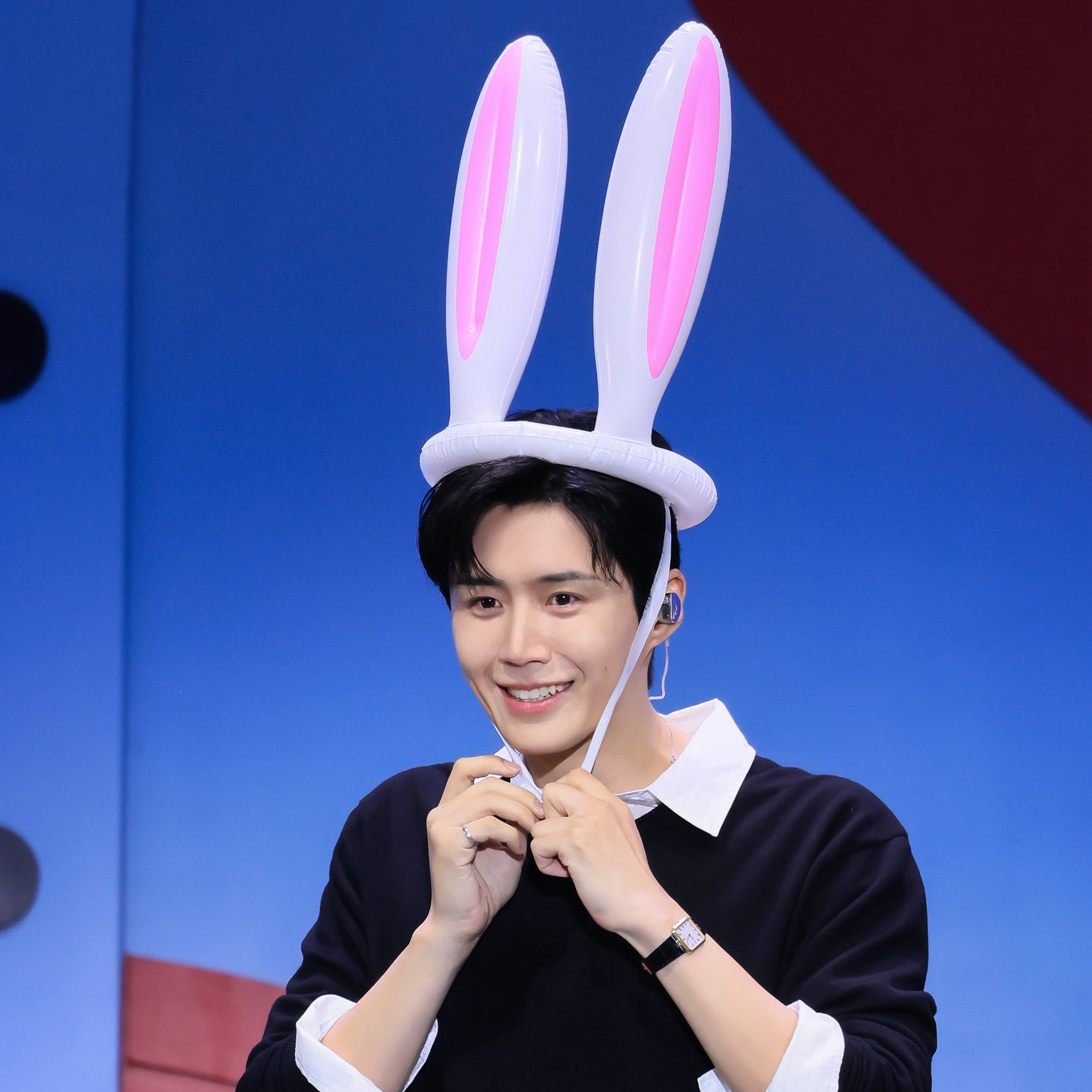 Behind-the-scenes cut of Kim Seonho