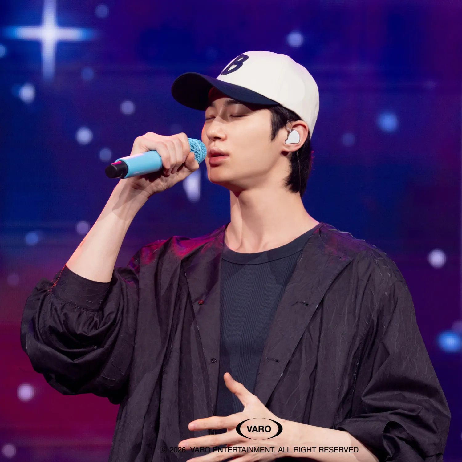 Recent activity shot of Byeon Wooseok