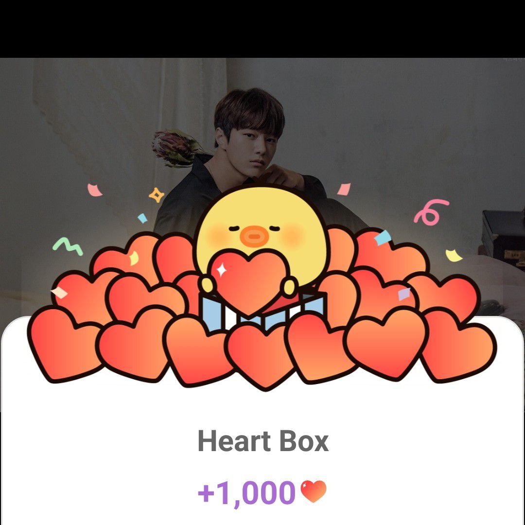 Recent activity shot of Kim Myungsoo (L)