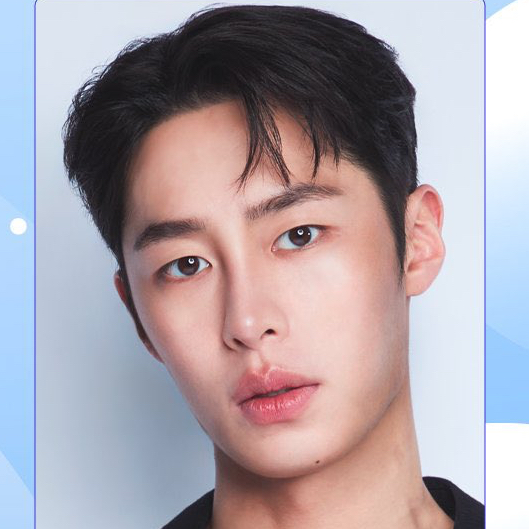 Behind-the-scenes cut of Lee Jaewook