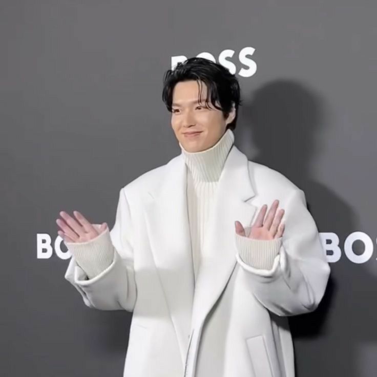 李敏镐的近期活动照