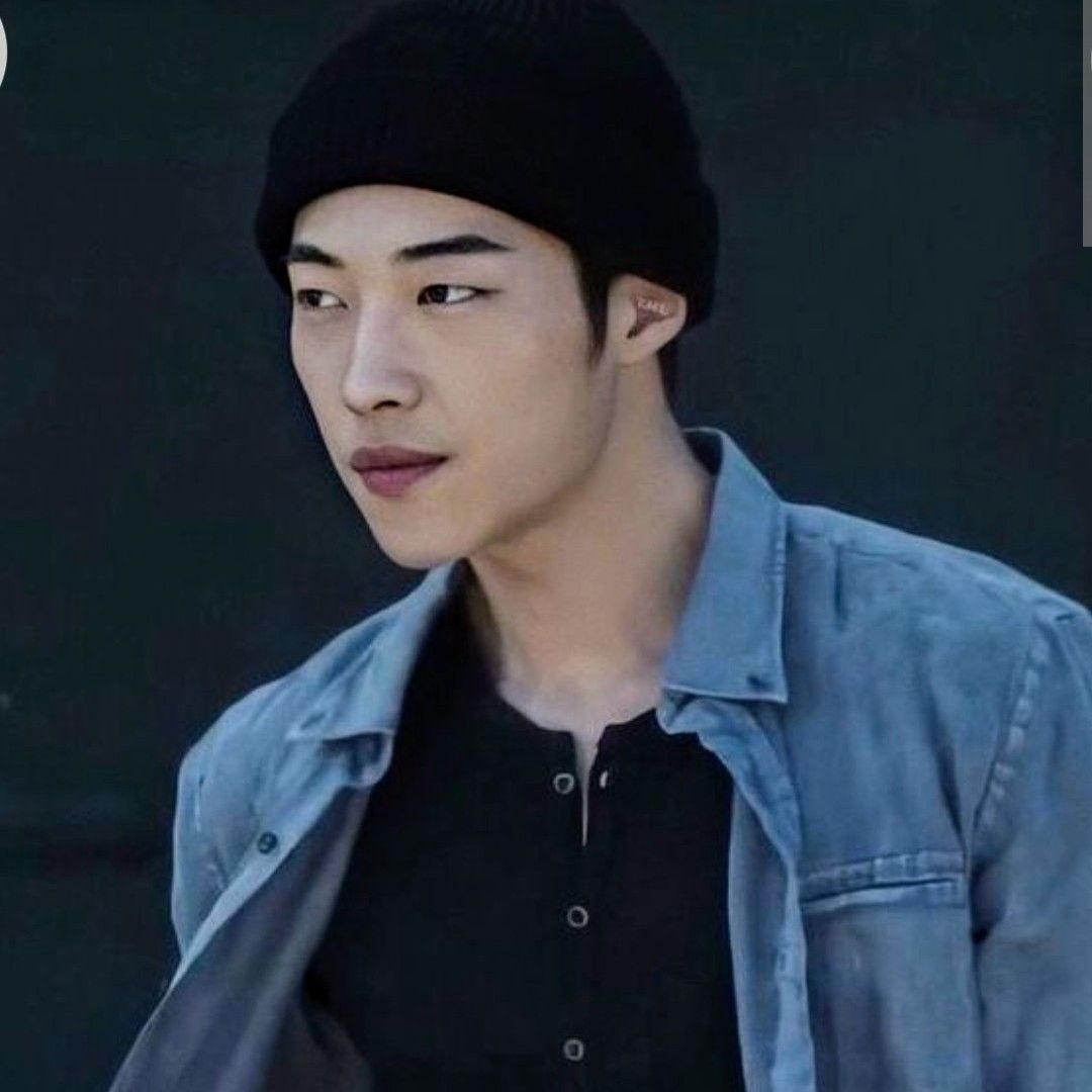 A moment captured by a fan of Woo Dohwan