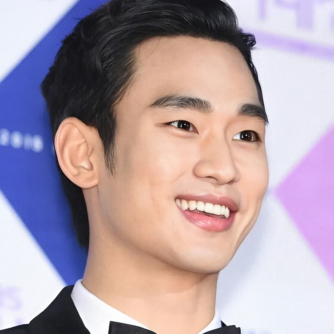 Recent activity shot of Kim Soohyun
