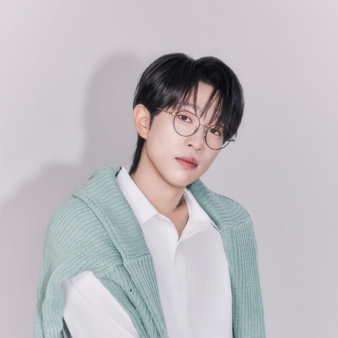 Recent activity shot of An Sunghoon