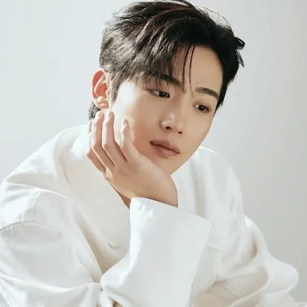Latest photo of Kim Yohan