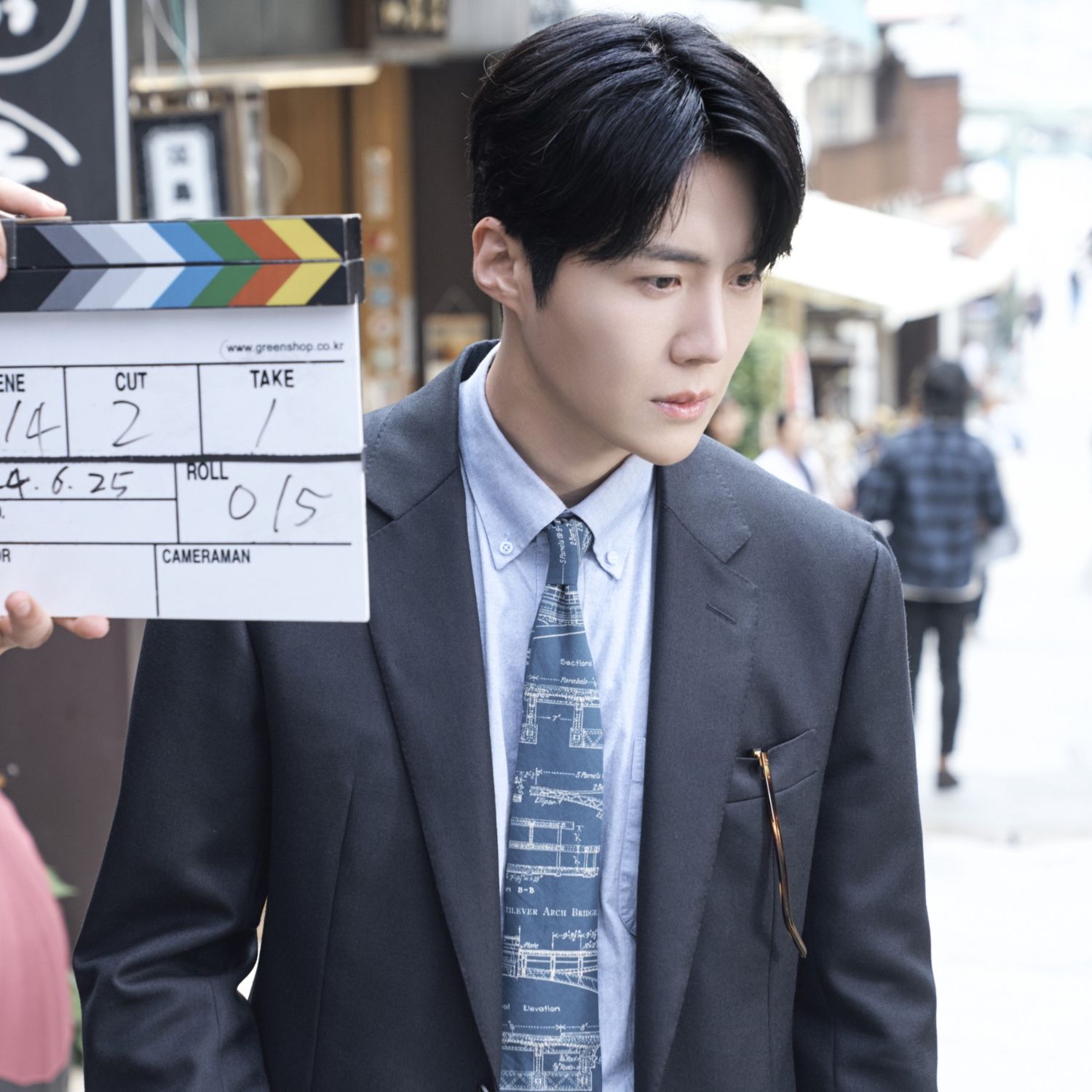 Behind-the-scenes cut of Kim Seonho