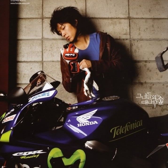 Behind-the-scenes cut of Lee Joongi