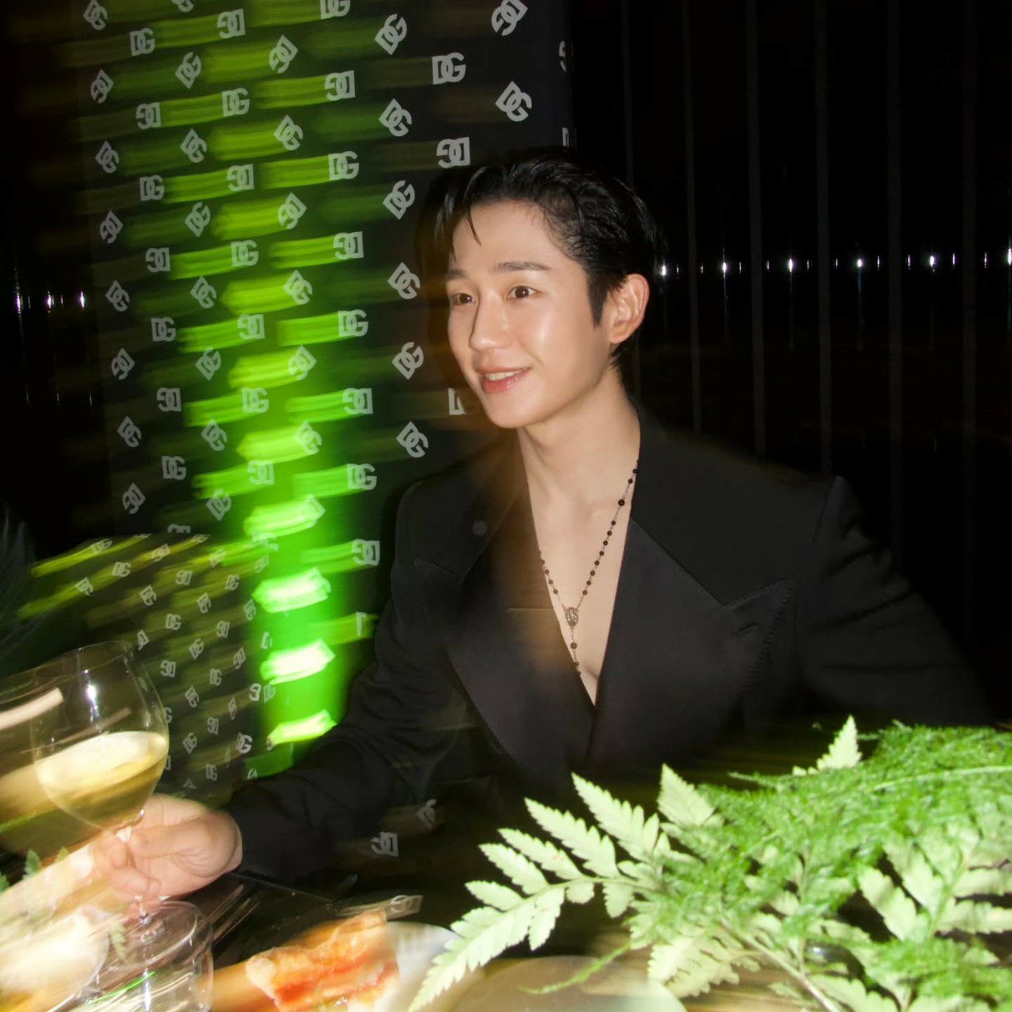 粉絲拍下的丁海寅瞬間