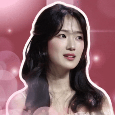 A moment captured by a fan of Kim Hyeyoon