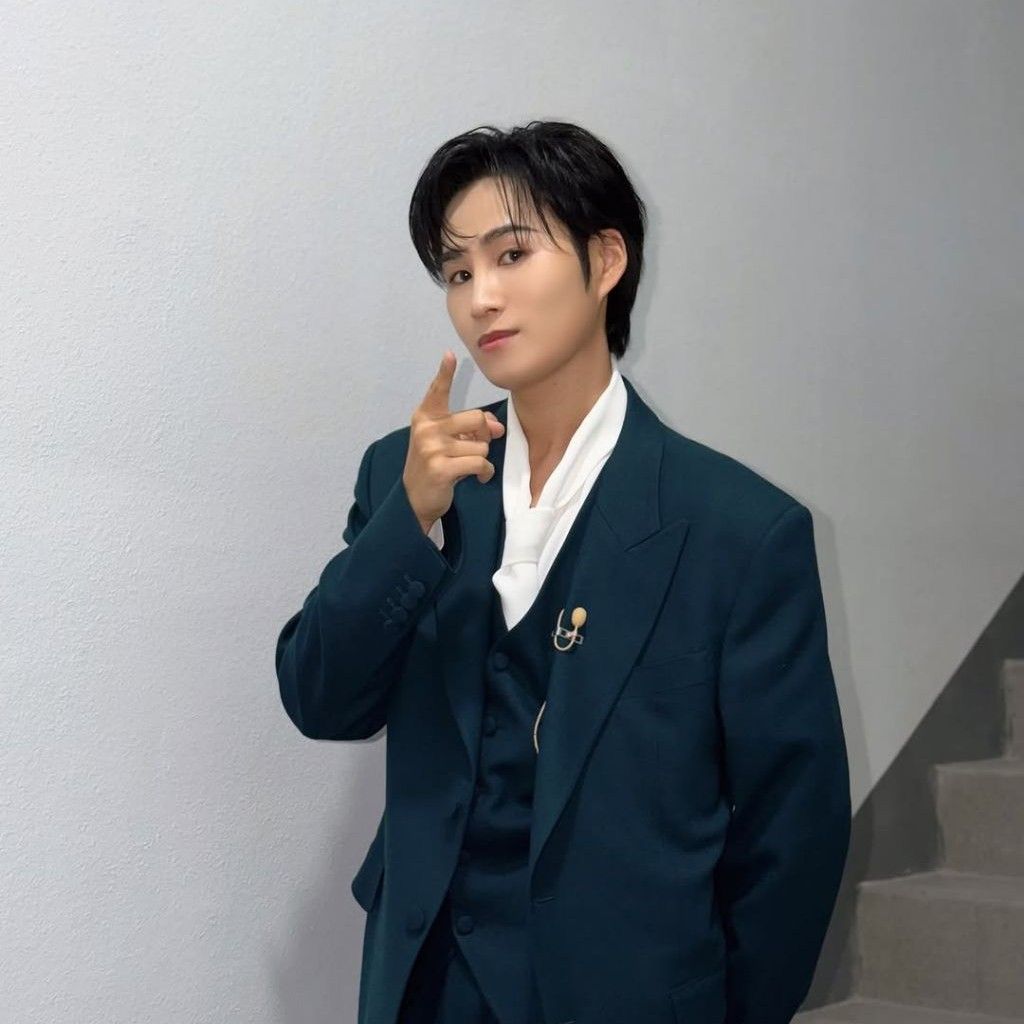 김희재의 비하인드 컷