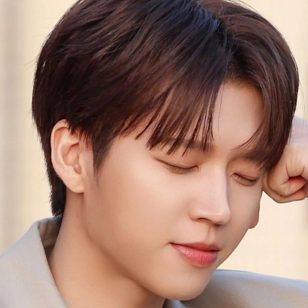 Behind-the-scenes cut of Nam Woohyun