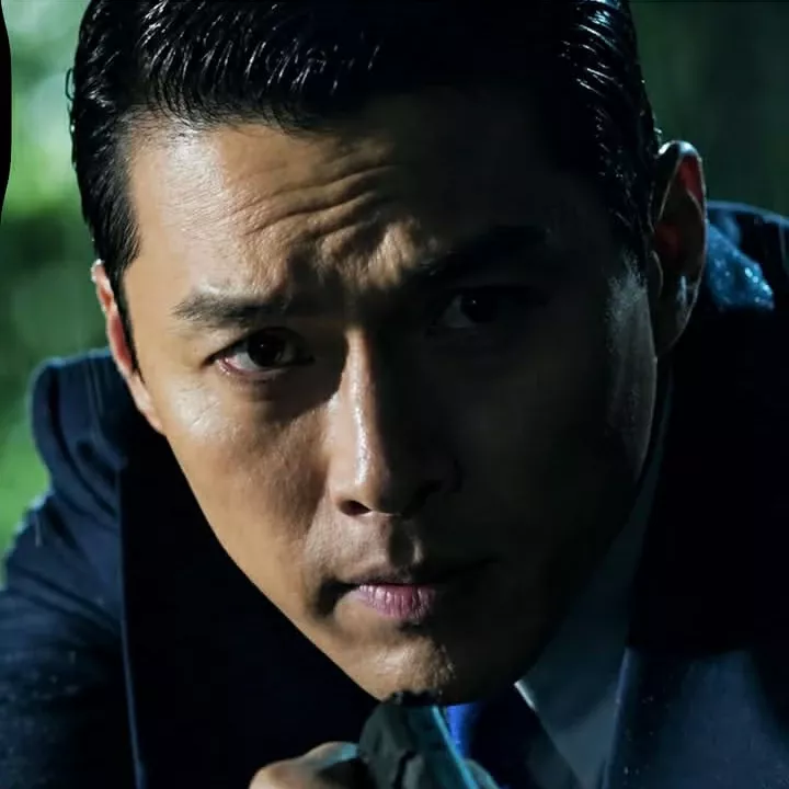 Momen yang diabadikan oleh penggemar Hyun Bin