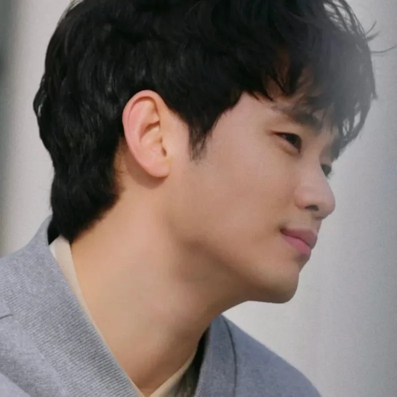 Behind-the-scenes cut of Kim Soohyun