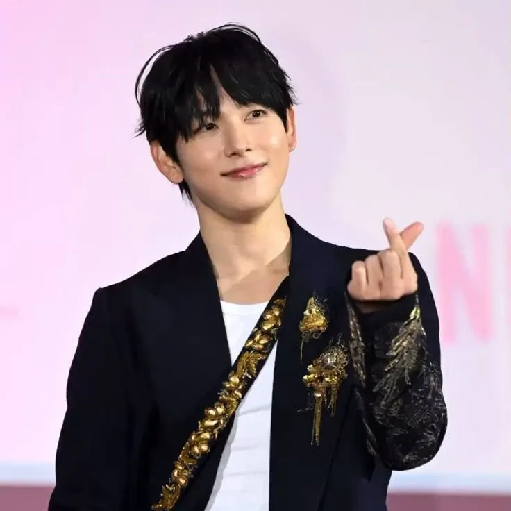 Behind-the-scenes cut of Yim Siwan