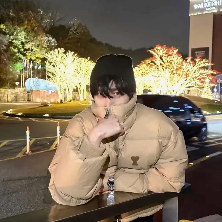 Behind-the-scenes cut of Kim Youngdae