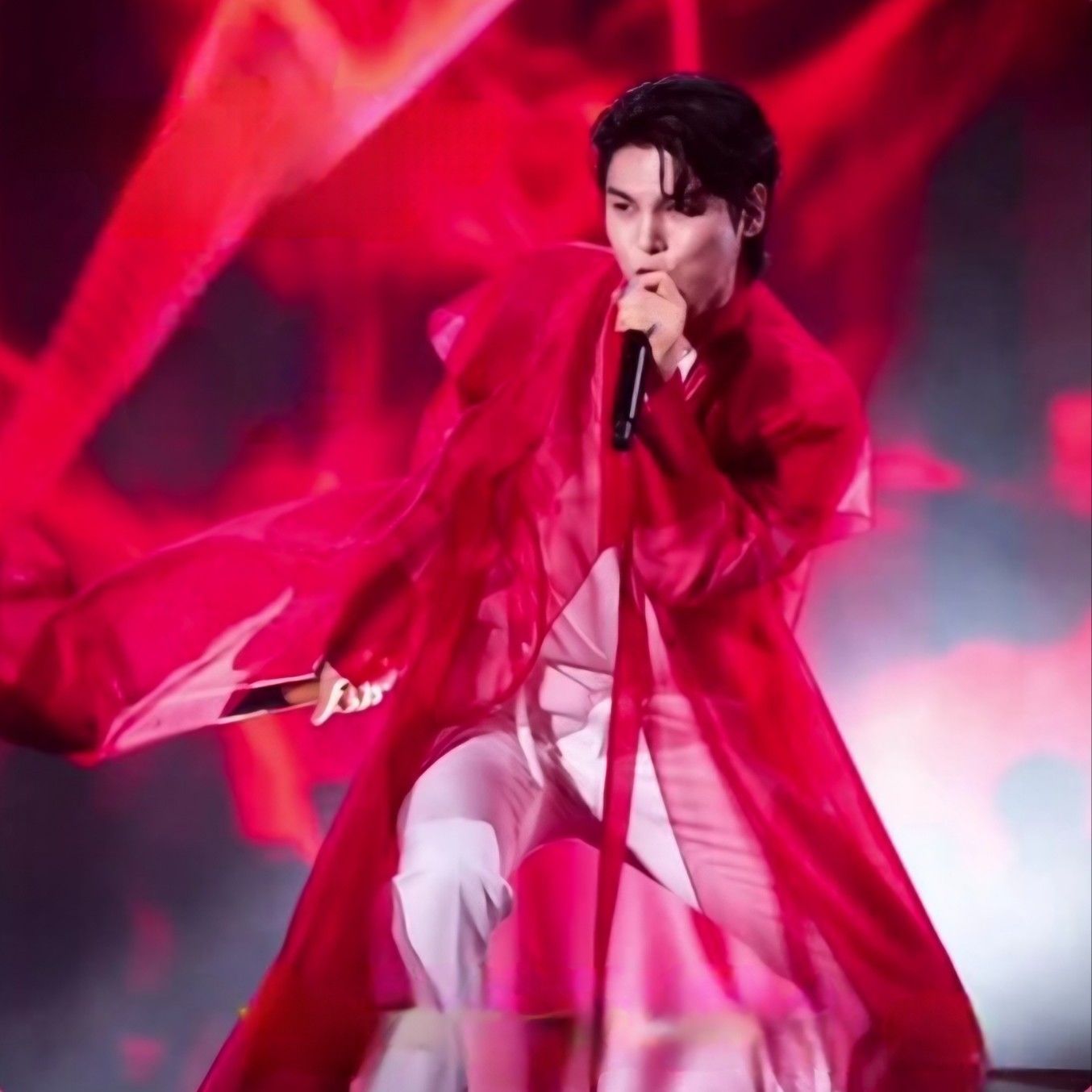 A moment captured by a fan of Kim Junsu (1991)