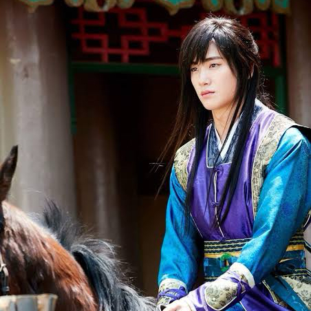 Behind-the-scenes cut of Park Hyungsik