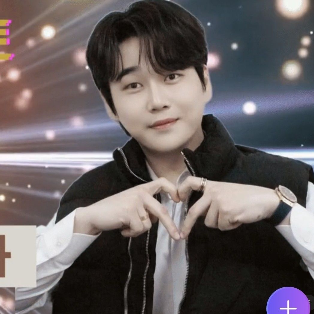 Latest photo of Hwang Youngwoong