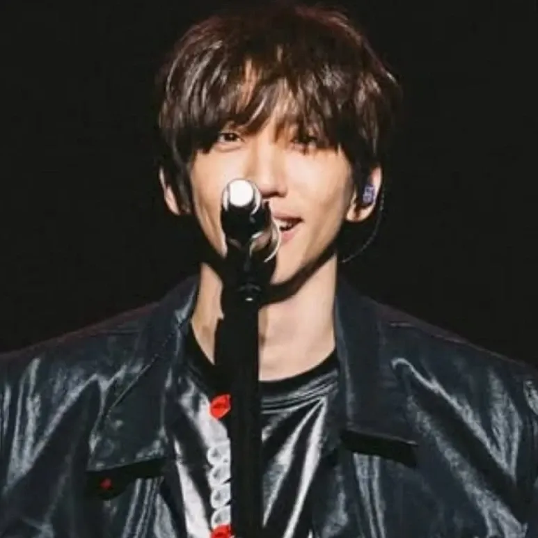 粉絲拍下的李承允瞬間