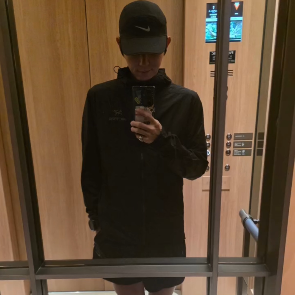 A moment captured by a fan of Lee Joongi