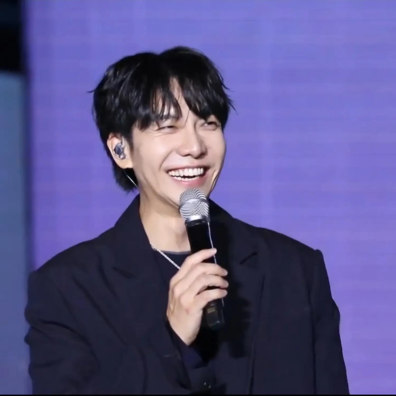 Cuplikan di balik layar dari Lee Seunggi
