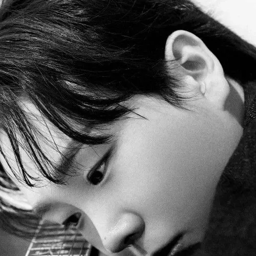 Behind-the-scenes cut of Song Minjun