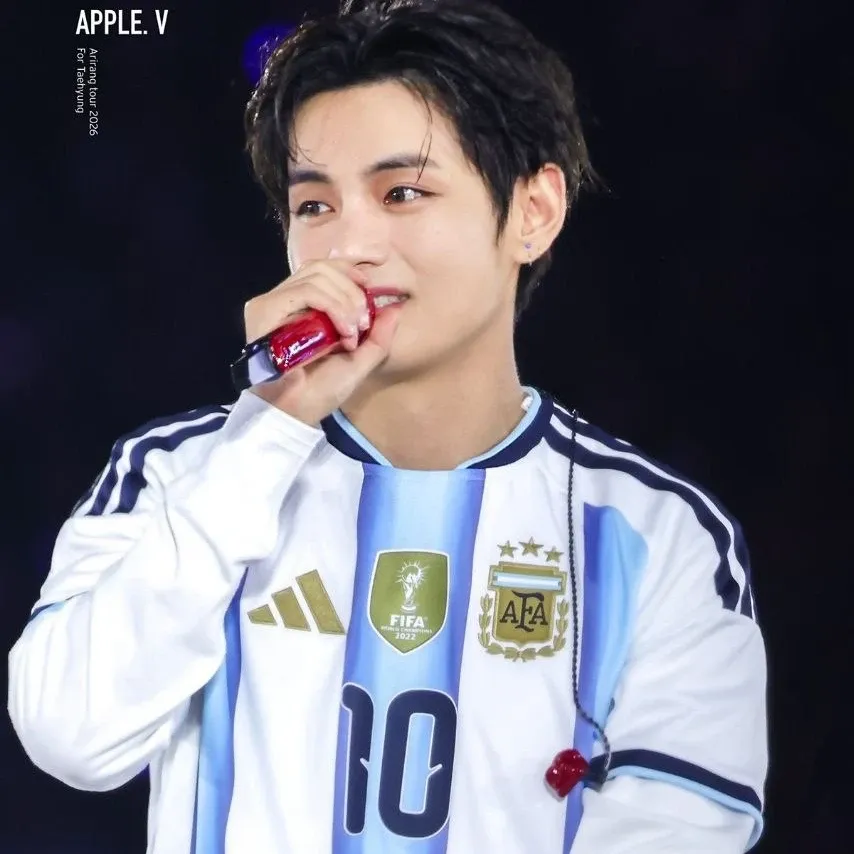 Latest photo of Kim Taehyung (V)