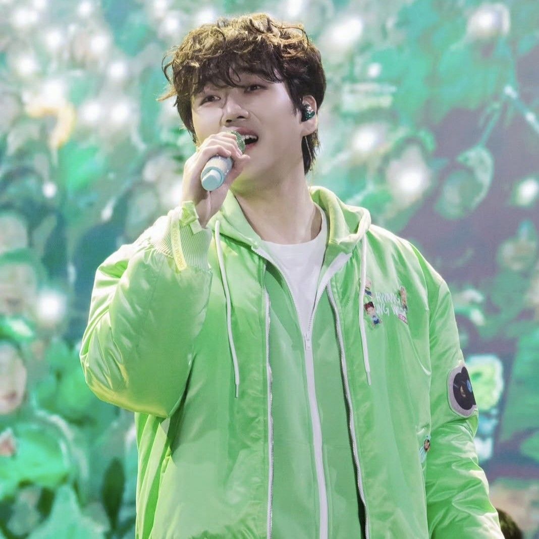 Latest photo of Hwang Youngwoong