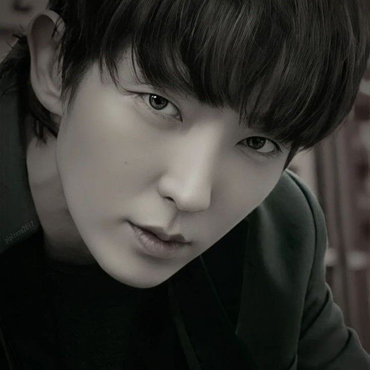 Behind-the-scenes cut of Lee Joongi