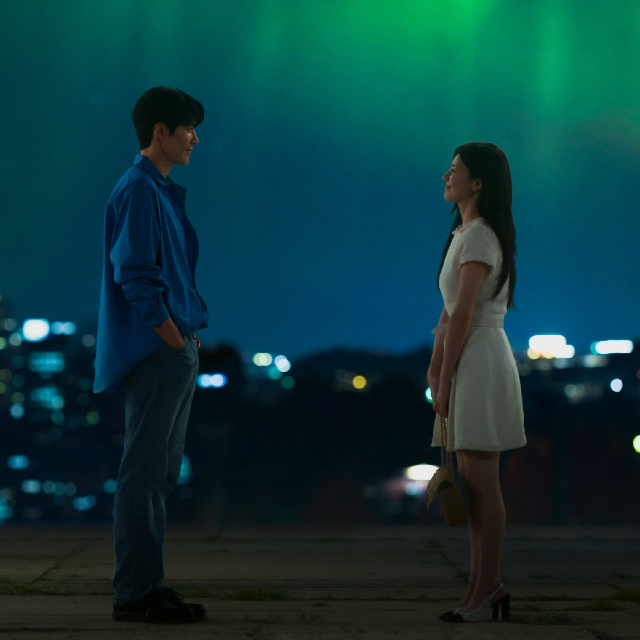 Behind-the-scenes cut of Kim Seonho