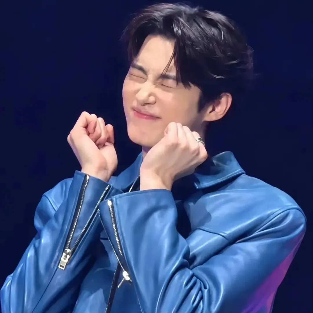Latest photo of Byeon Wooseok
