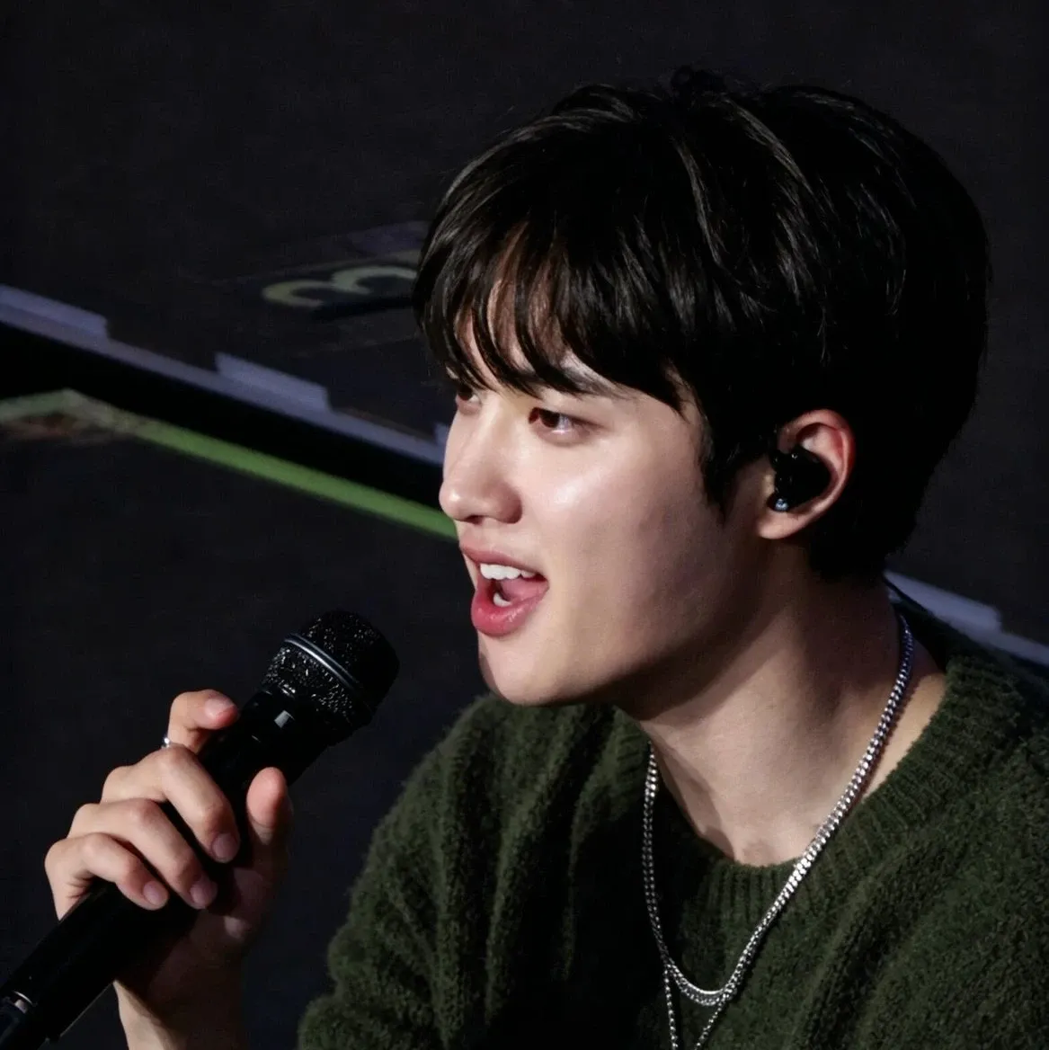 Cuplikan di balik layar dari Doh Kyungsoo (D.O.)