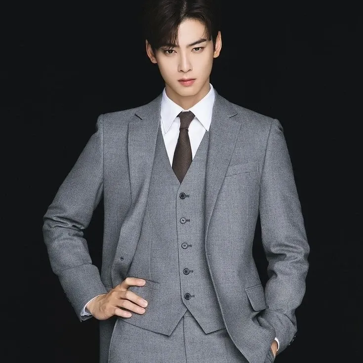 A moment captured by a fan of Cha Eunwoo
